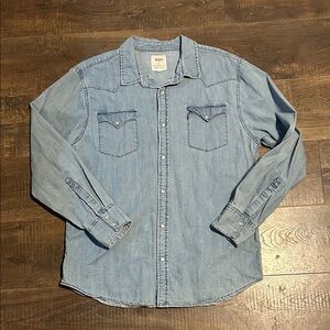 Levi's Light Blue Casual Button Down Shirt